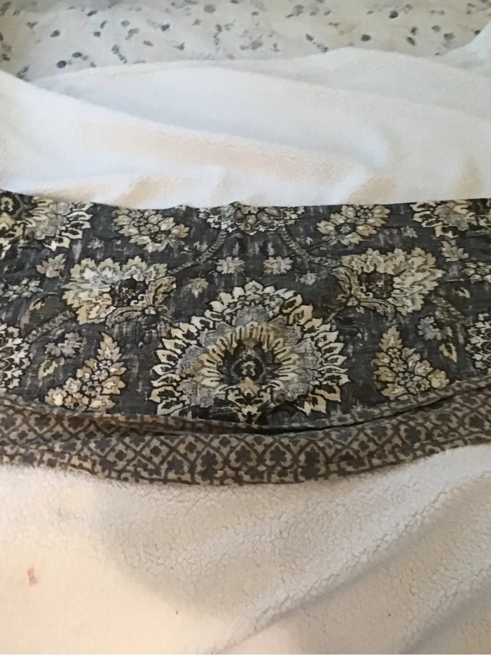 Waverly Black and Cream Damask Valance